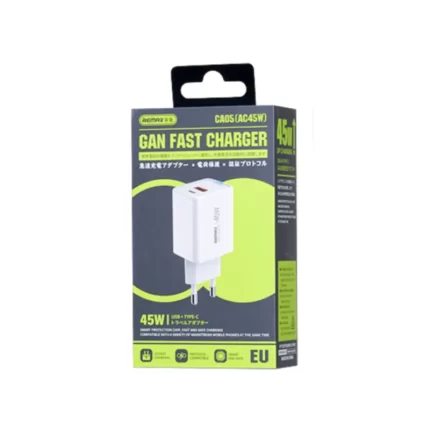 Remax CA05 dual charging with USB-A and Type-C powering two devices